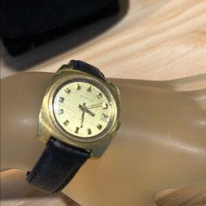 Birks GP Wind Up Ladies Watch Leather Strap Some Scratches On glass face As Is